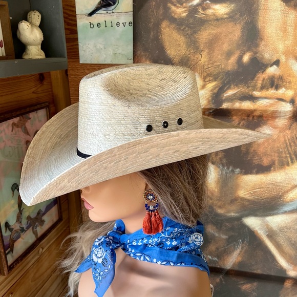 Cattleman Fine White Palm Hat - Picture 6 of 12